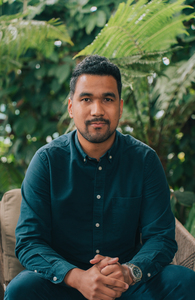 Webinar hosting presenter 