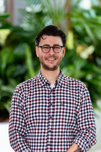 Webinar hosting presenter 