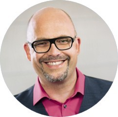 Webinar hosting presenter 
