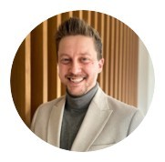 Webinar hosting presenter 