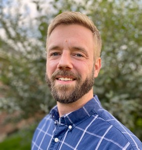 Webinar hosting presenter 