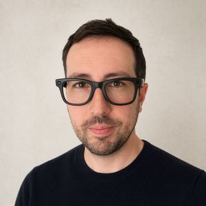 Webinar hosting presenter 