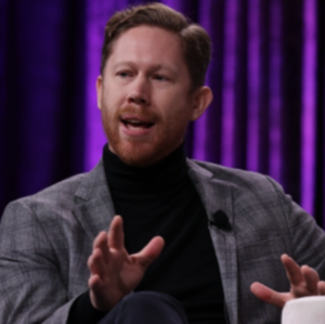 Webinar hosting presenter 