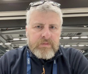 Webinar hosting presenter 