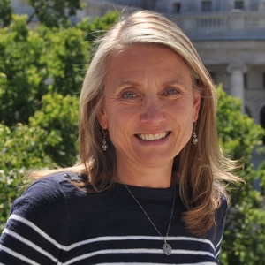 Webinar hosting presenter 