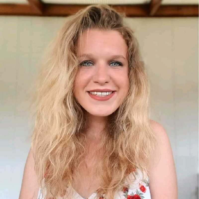  Tara Philippot
