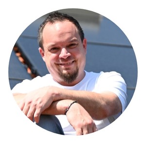 Webinar hosting presenter 