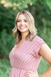 Webinar hosting presenter 