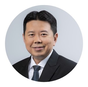 Webinar hosting presenter 