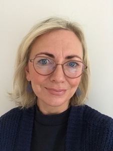 Webinar hosting presenter 