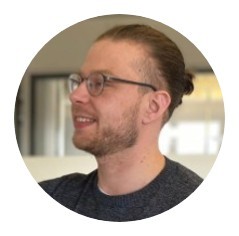 Webinar hosting presenter 