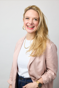 Webinar hosting presenter 