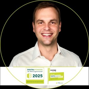Webinar hosting presenter 