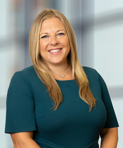 Webinar hosting presenter Wendi Opper Uzar