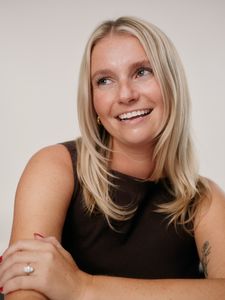 Webinar hosting presenter 