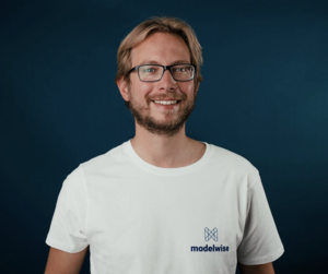 Webinar hosting presenter 