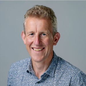 Webinar hosting presenter 