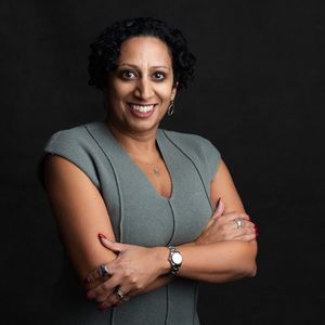 Webinar hosting presenter 