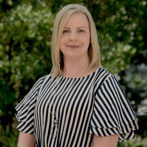 Webinar hosting presenter 