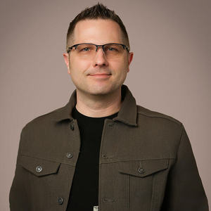 Webinar hosting presenter 