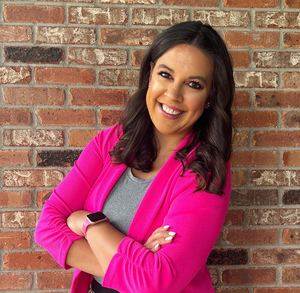 Webinar hosting presenter 