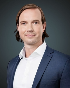 Webinar hosting presenter 