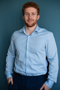 Webinar hosting presenter Max D.