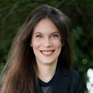 Webinar hosting presenter 