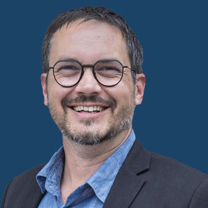 Webinar hosting presenter 