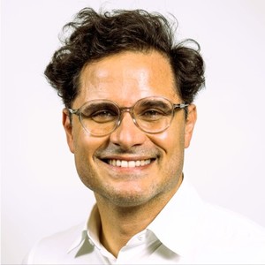 Webinar hosting presenter 
