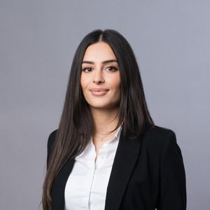 Webinar hosting presenter 
