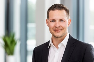 Webinar hosting presenter Dominik