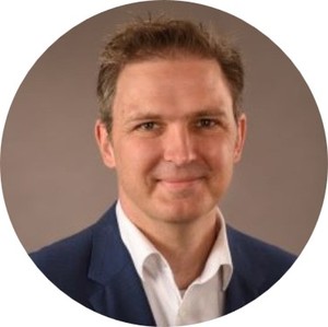 Webinar hosting presenter 