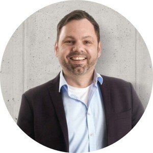 Webinar hosting presenter 