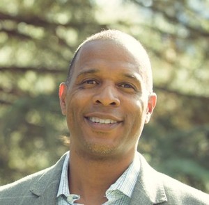 Webinar hosting presenter 