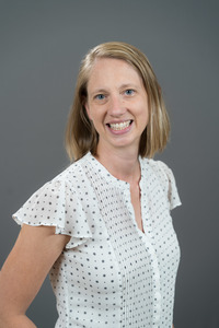 Webinar hosting presenter 