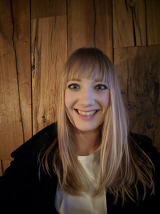 Webinar hosting presenter 