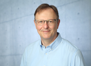 Webinar hosting presenter 