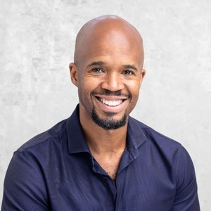 Webinar hosting presenter 