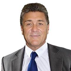 Webinar hosting presenter 