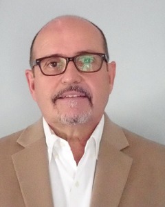 Webinar hosting presenter 