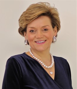 Webinar hosting presenter Valerie K