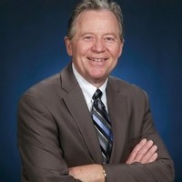 Webinar hosting presenter 