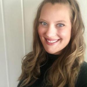 Webinar hosting presenter 