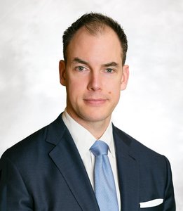 Webinar hosting presenter 