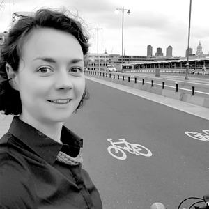 Webinar hosting presenter 