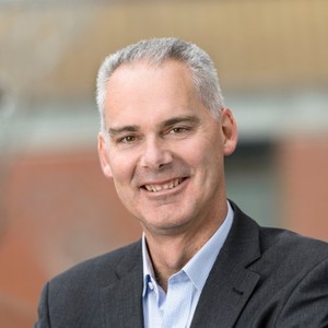 Webinar hosting presenter 