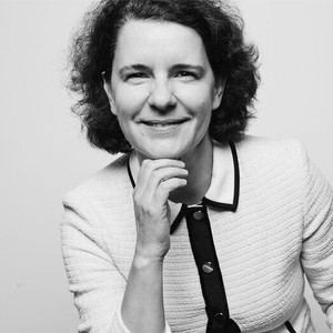 Webinar hosting presenter 