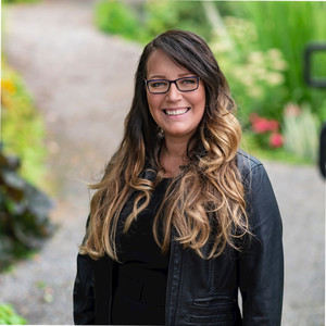 Webinar hosting presenter 