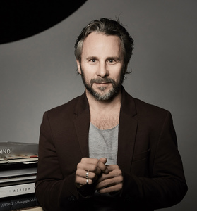 1605522547-f24f9d65dfc5206b